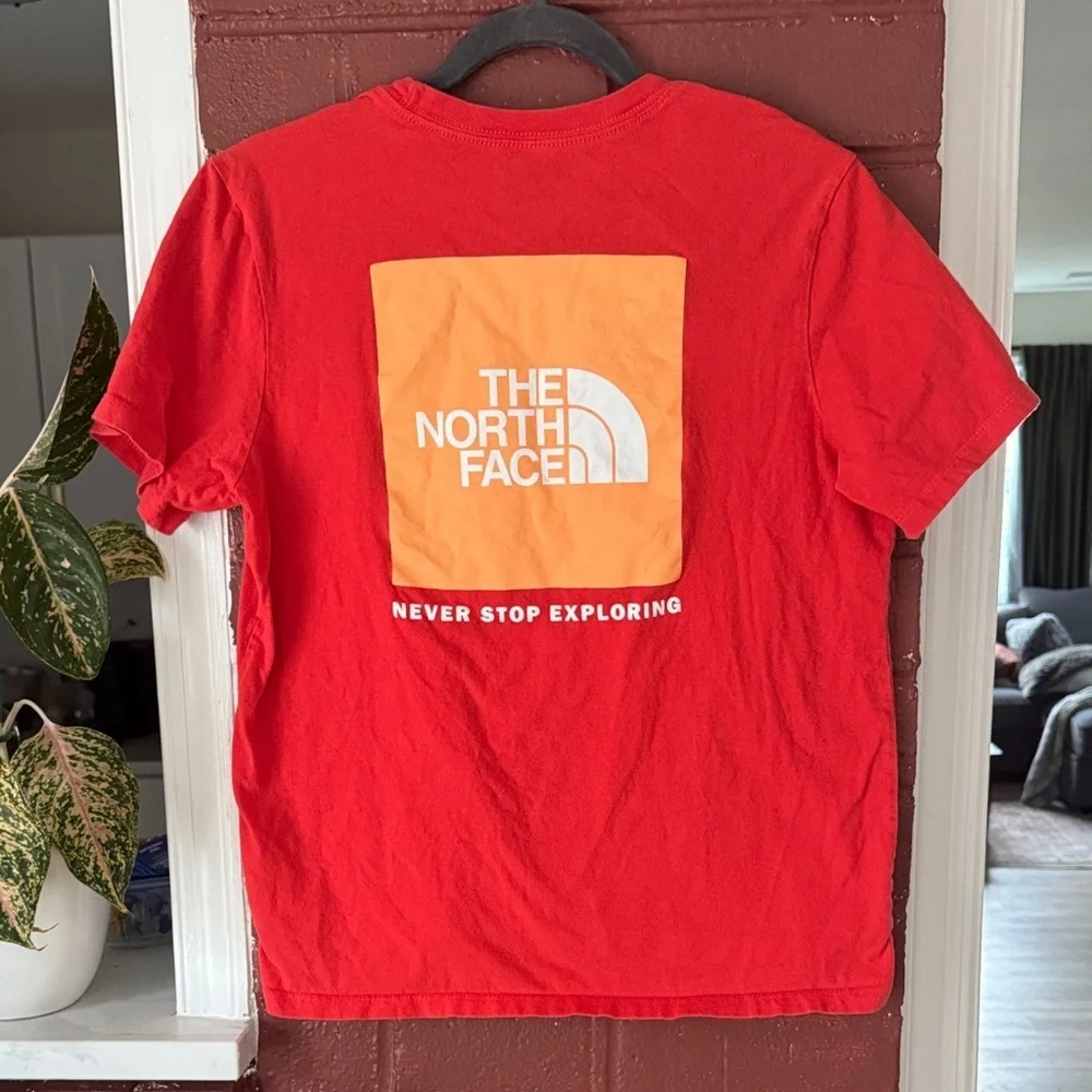 The North Face Vibrant Coral Short Sleeve Tee - Picture 3 of 3